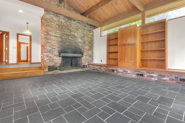 16 Ward Lane, Sherborn, MA 01770