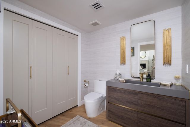 7209 E MCDONALD Drive 53, Scottsdale, AZ 85250