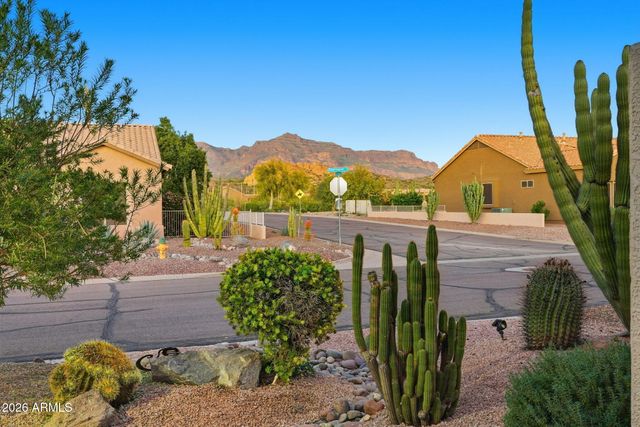 7085 E Desert Spoon Lane, Gold Canyon, AZ 85118