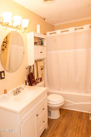 102 Mountain View Circle, Johnson City, TN 37601