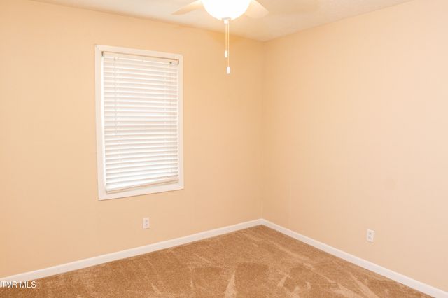 102 Mountain View Circle, Johnson City, TN 37601