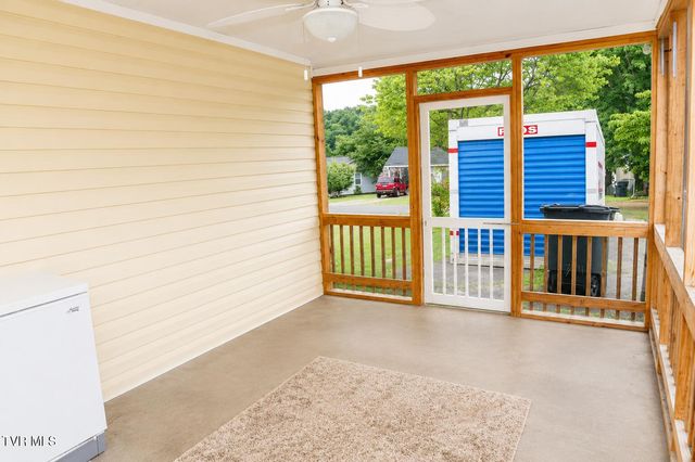 102 Mountain View Circle, Johnson City, TN 37601