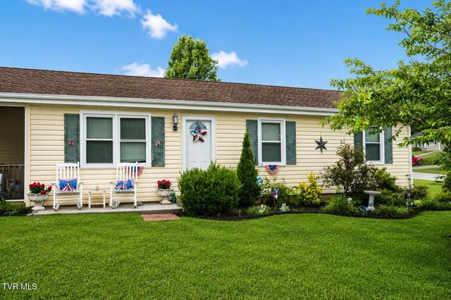 102 Mountain View Circle, Johnson City, TN 37601