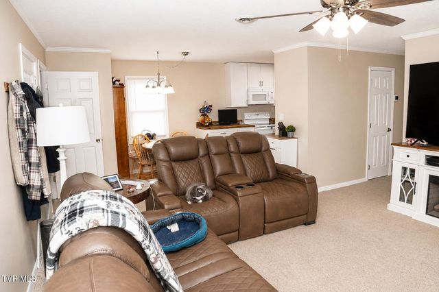 102 Mountain View Circle, Johnson City, TN 37601