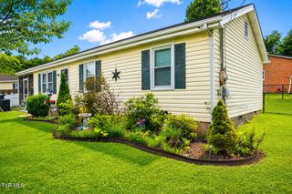 102 Mountain View Circle, Johnson City, TN 37601