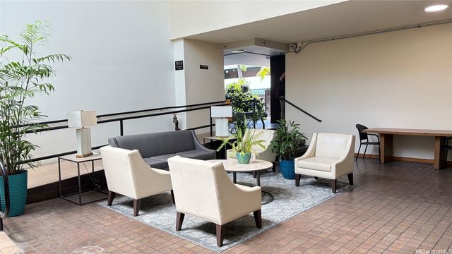 1088 Bishop Streets 2202, Honolulu, HI 96813