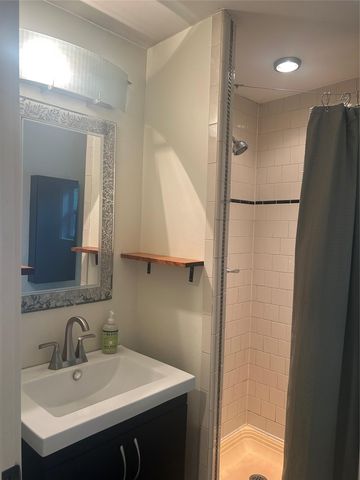 1137 Poquito ST, Austin, TX 78702
