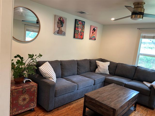 1137 Poquito ST, Austin, TX 78702