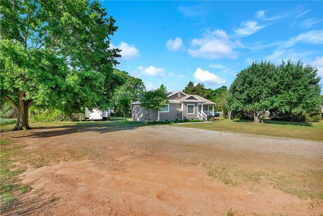 7133 Highway 24, Townville, SC 29689