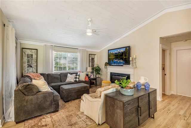 7133 Highway 24, Townville, SC 29689