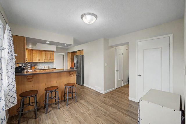 302 Village Circle, Altoona, IA 50009