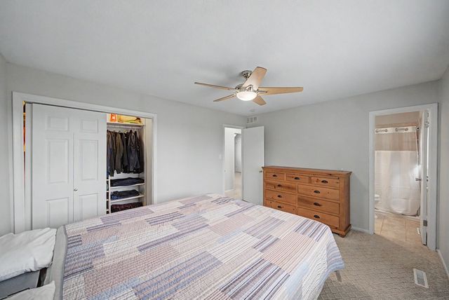 302 Village Circle, Altoona, IA 50009