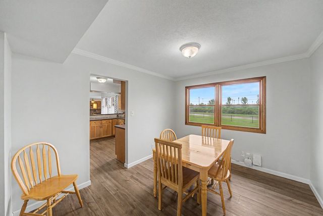 302 Village Circle, Altoona, IA 50009