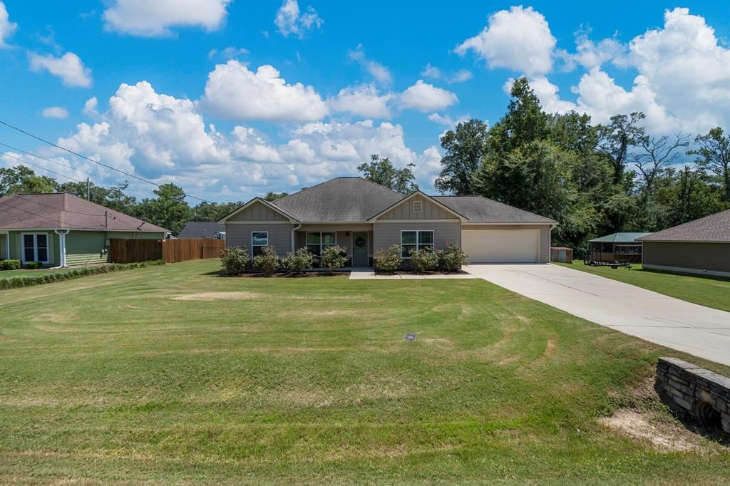 378 Summerbrook Loop, Phenix City, AL 36870