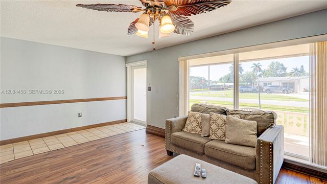6801 NW 25th Ct, Sunrise, FL 33313