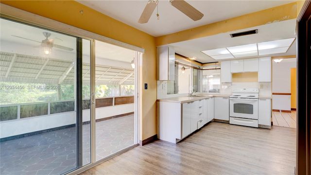 6801 NW 25th Ct, Sunrise, FL 33313