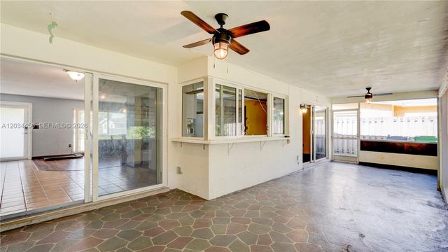 6801 NW 25th Ct, Sunrise, FL 33313