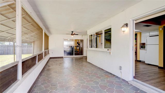 6801 NW 25th Ct, Sunrise, FL 33313