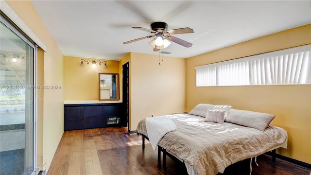 6801 NW 25th Ct, Sunrise, FL 33313
