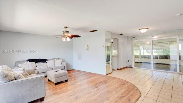 6801 NW 25th Ct, Sunrise, FL 33313