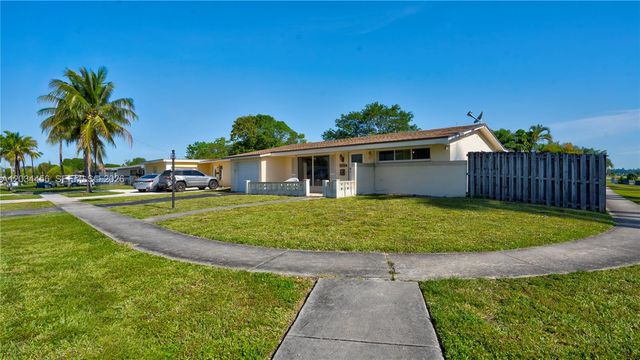 6801 NW 25th Ct, Sunrise, FL 33313