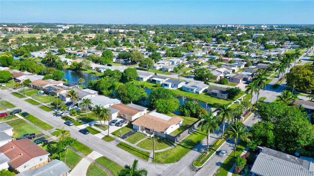 6801 NW 25th Ct, Sunrise, FL 33313