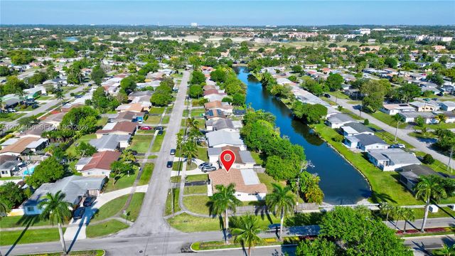 6801 NW 25th Ct, Sunrise, FL 33313