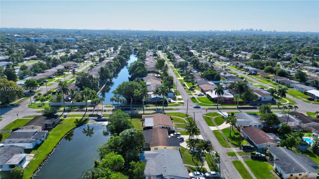 6801 NW 25th Ct, Sunrise, FL 33313
