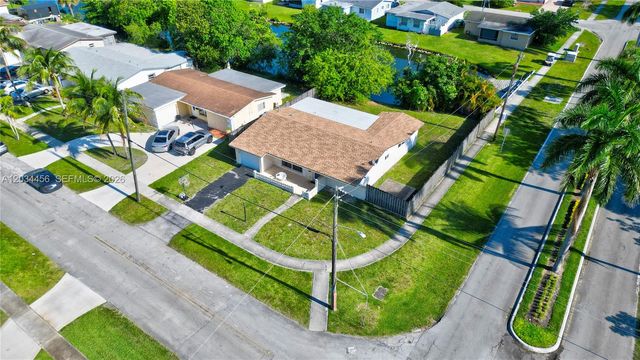 6801 NW 25th Ct, Sunrise, FL 33313