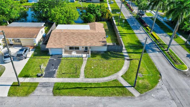 6801 NW 25th Ct, Sunrise, FL 33313