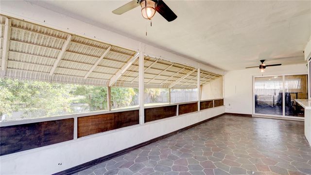 6801 NW 25th Ct, Sunrise, FL 33313