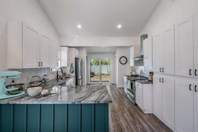 1875 MICHIGAN AVENUE NE, St Petersburg, FL 33703