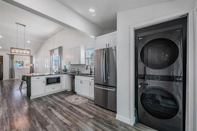 1875 MICHIGAN AVENUE NE, St Petersburg, FL 33703