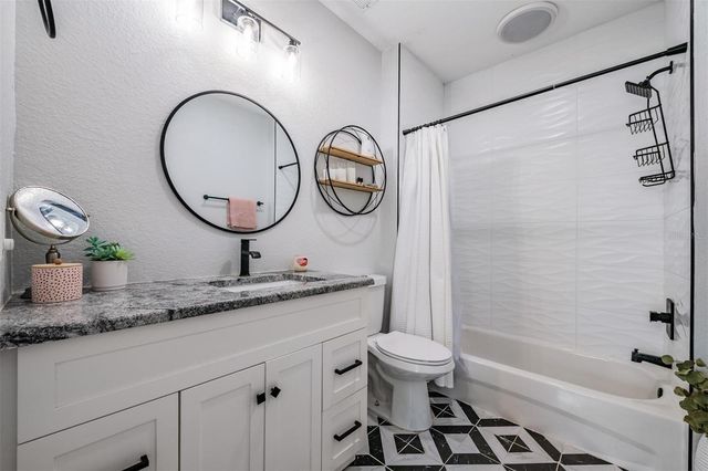 1875 MICHIGAN AVENUE NE, St Petersburg, FL 33703