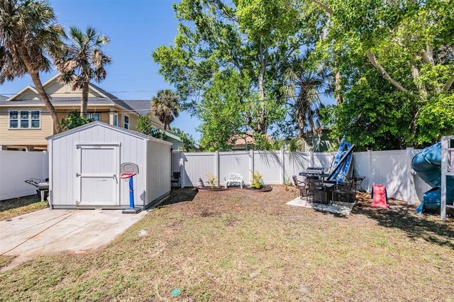 1875 MICHIGAN AVENUE NE, St Petersburg, FL 33703