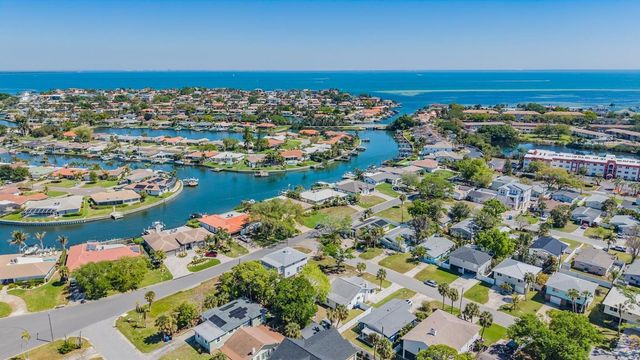 1875 MICHIGAN AVENUE NE, St Petersburg, FL 33703