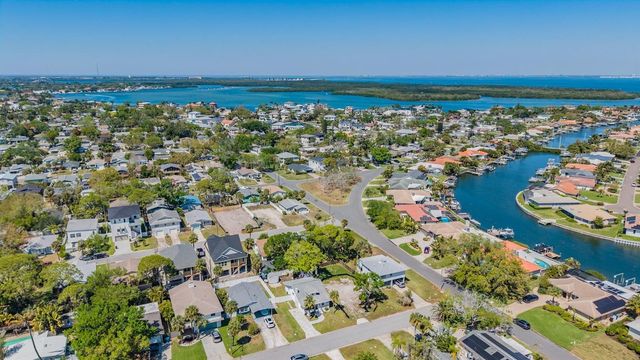 1875 MICHIGAN AVENUE NE, St Petersburg, FL 33703