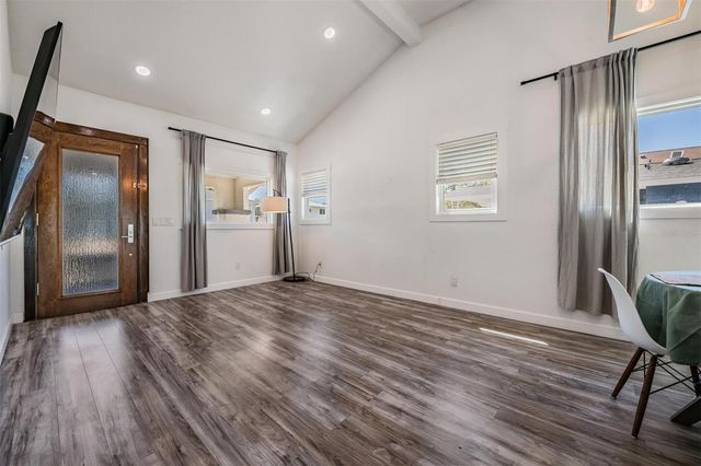 1875 MICHIGAN AVENUE NE, St Petersburg, FL 33703