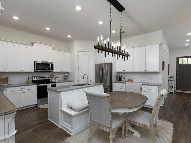 122 Arrowridge, Waleska, GA 30183