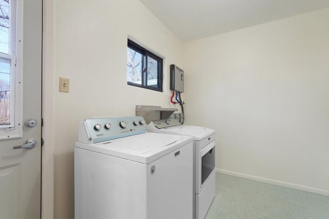 1113 Glorieta Street NE, Albuquerque, NM 87112