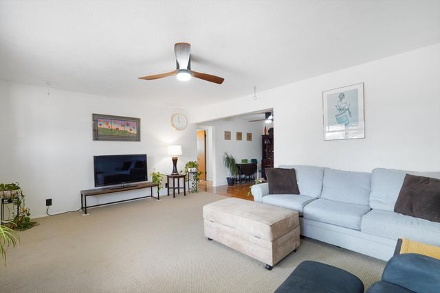 1113 Glorieta Street NE, Albuquerque, NM 87112