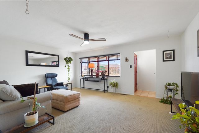 1113 Glorieta Street NE, Albuquerque, NM 87112