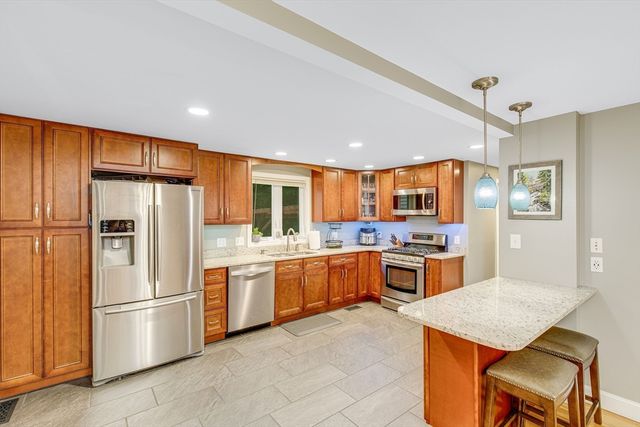 231 Haverhill St, Rowley, MA 01969
