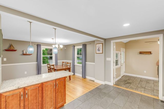 231 Haverhill St, Rowley, MA 01969