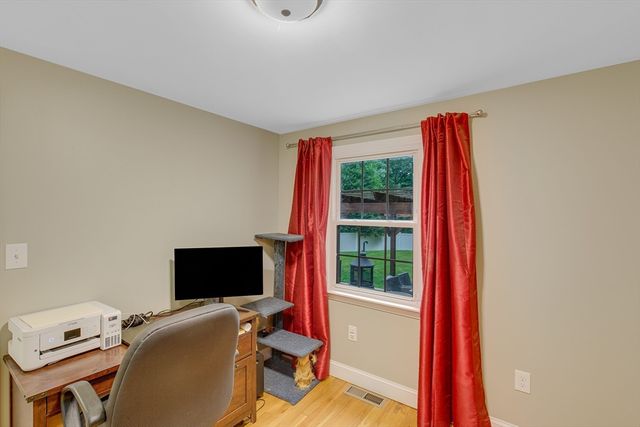 231 Haverhill St, Rowley, MA 01969