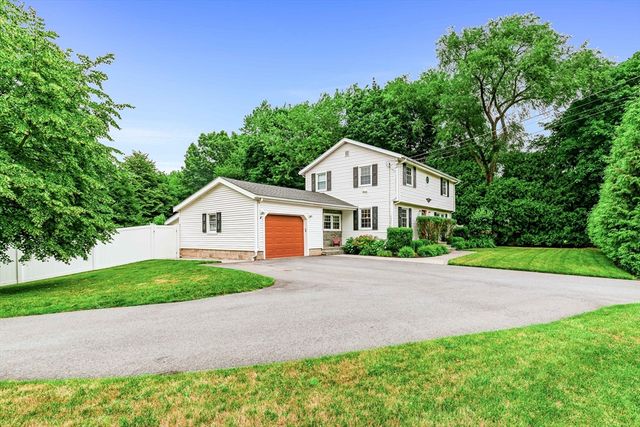 231 Haverhill St, Rowley, MA 01969