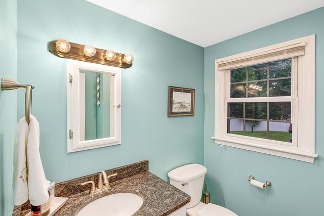231 Haverhill St, Rowley, MA 01969