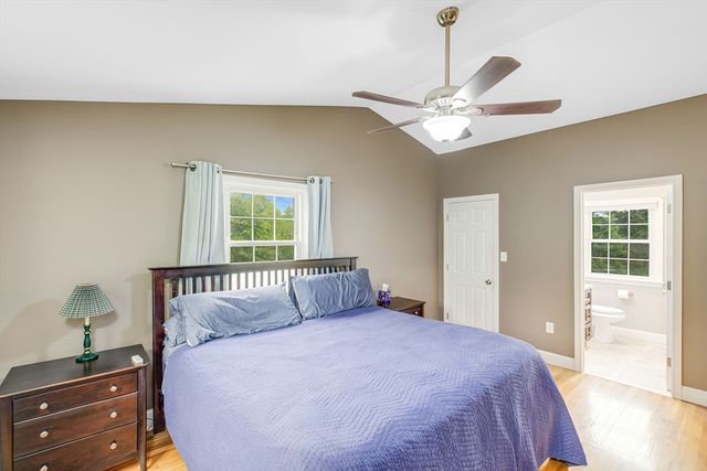 231 Haverhill St, Rowley, MA 01969