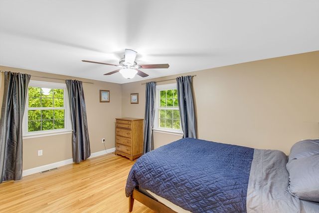 231 Haverhill St, Rowley, MA 01969