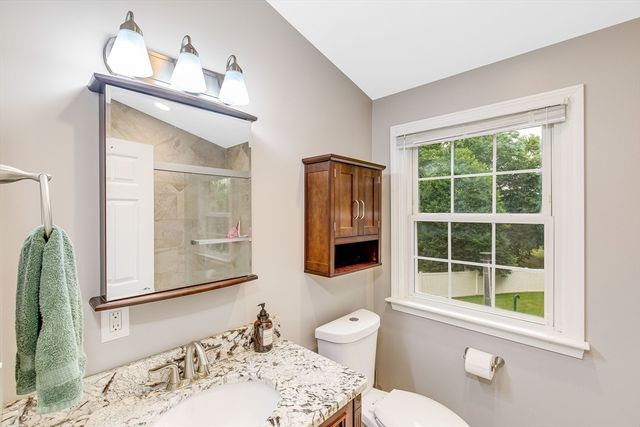 231 Haverhill St, Rowley, MA 01969
